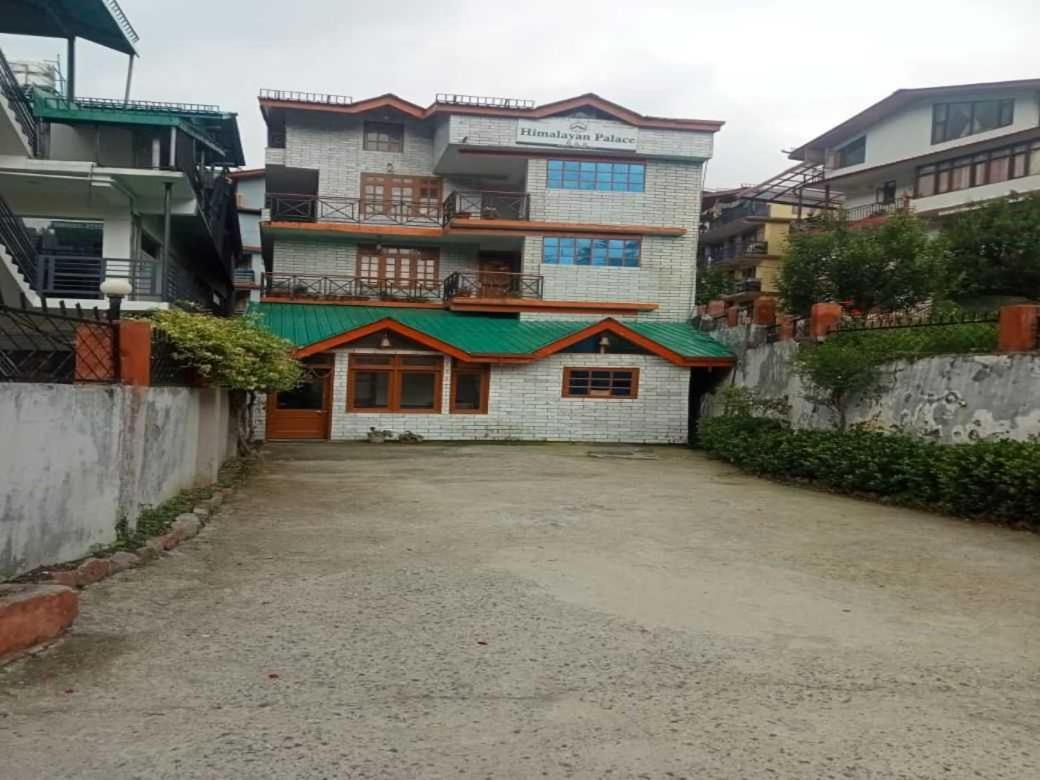 Himalayan Palace Hotell Manāli Exteriör bild